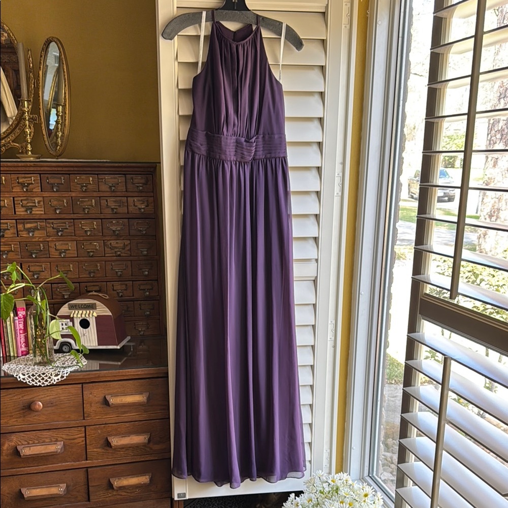 EGGPLANT DAVIDS BRIDAL bridesmaid dress. Size 8